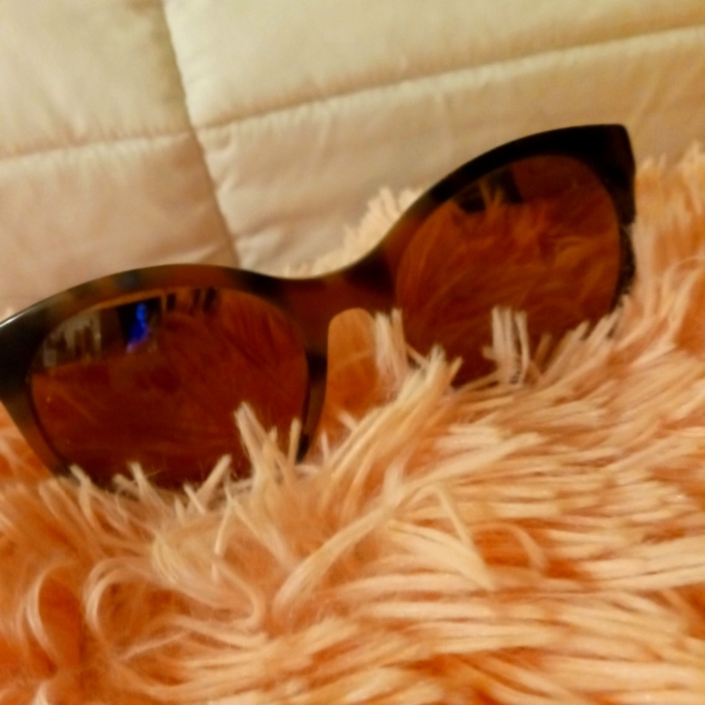 Authentic Womens Burberry Sunglasses
